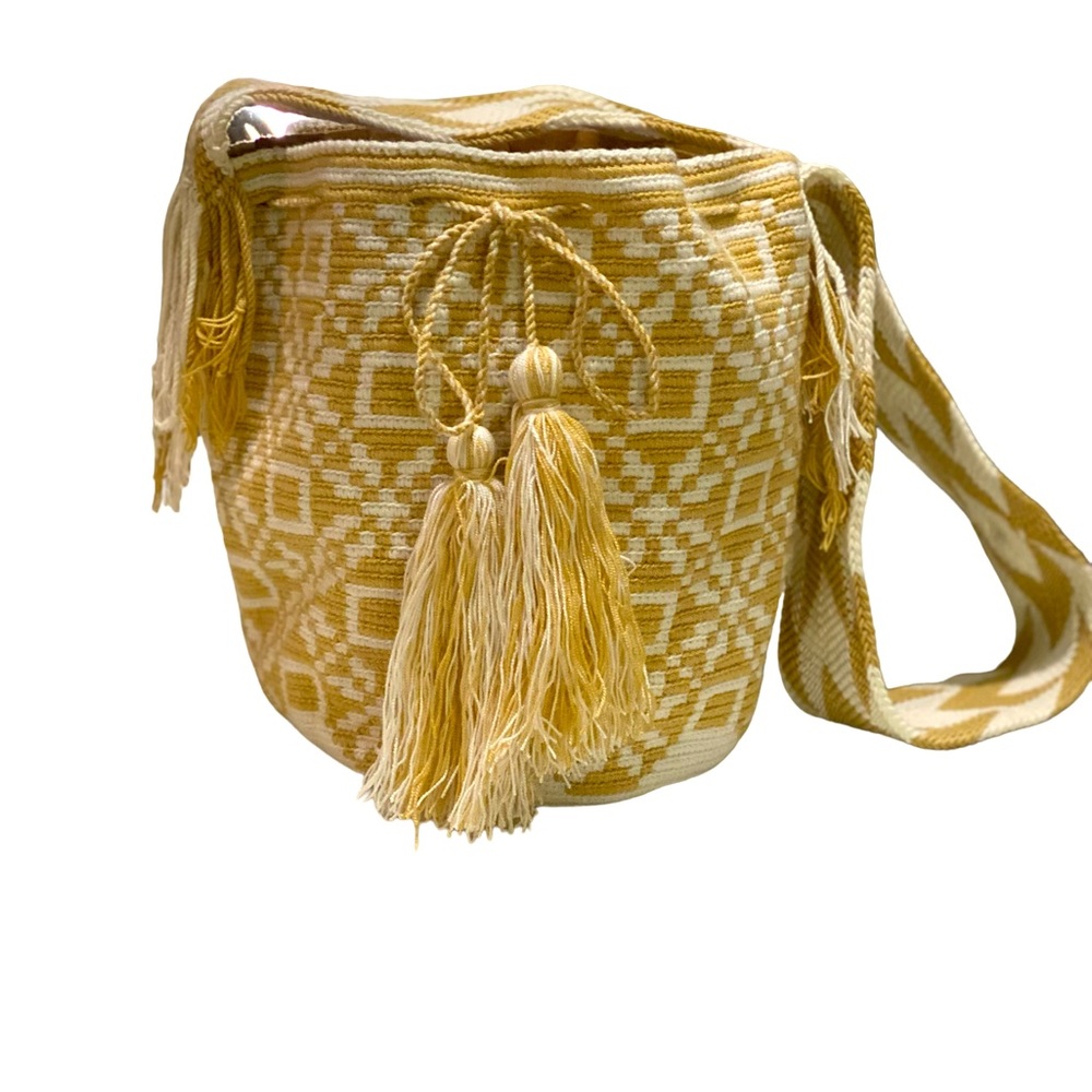Wayu Mochila Crossbody Handbag